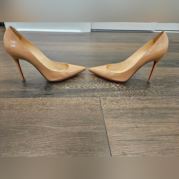 Christian Louboutin Women's Tan Patent Pumps - Size 36 1/2 - Picture 5 of 15